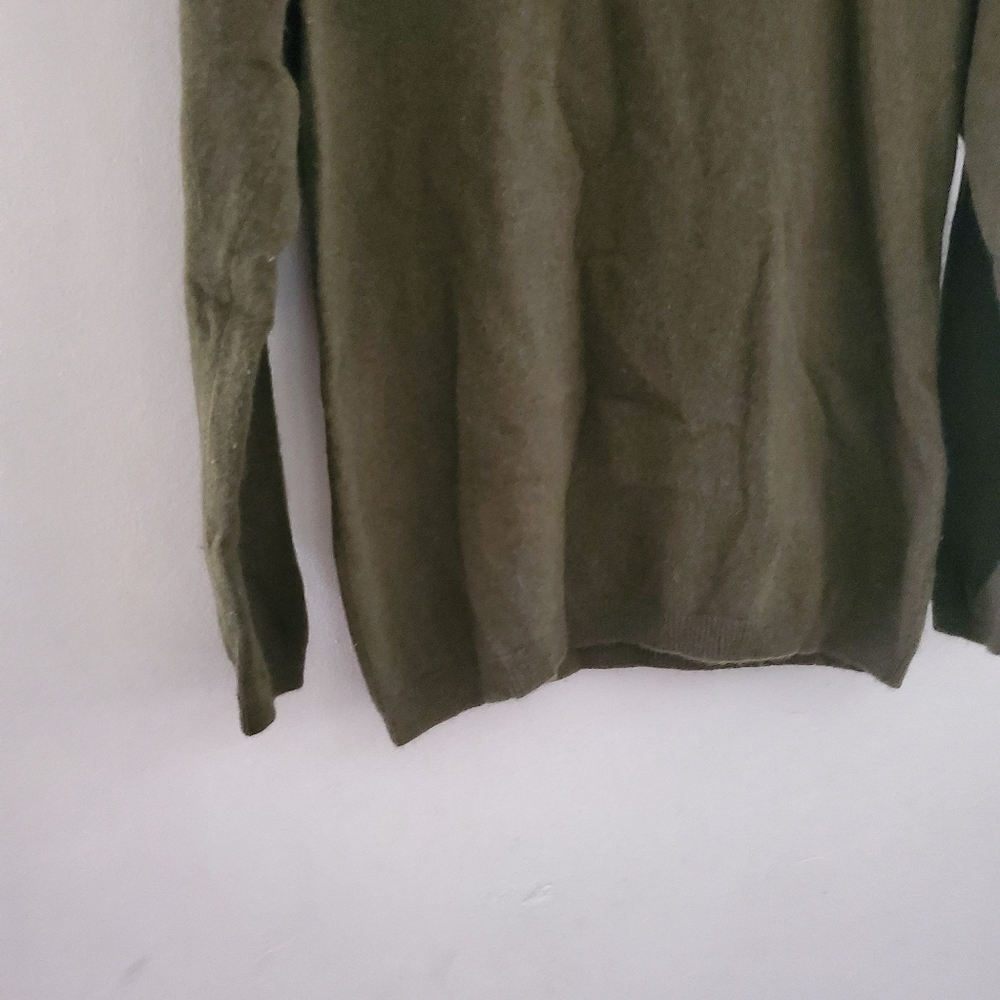 Talbots Cashmere Sweater - Picture 2 of 5